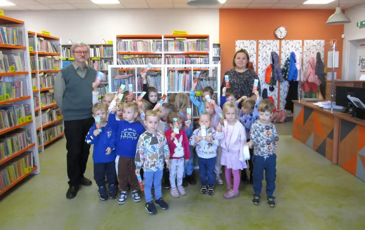 Zdjęcie do Pięczkowo &ndash; Grupa Krasnoludki w bibliotece